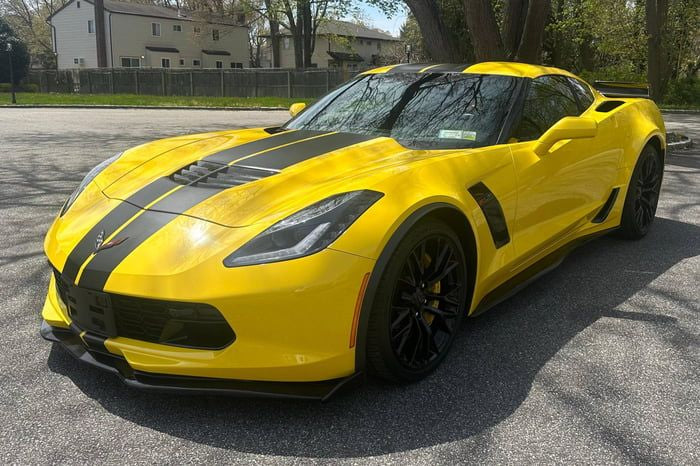 Corvette C7 Aero Kit (2014–2019) Front Splitter + Side Skirts