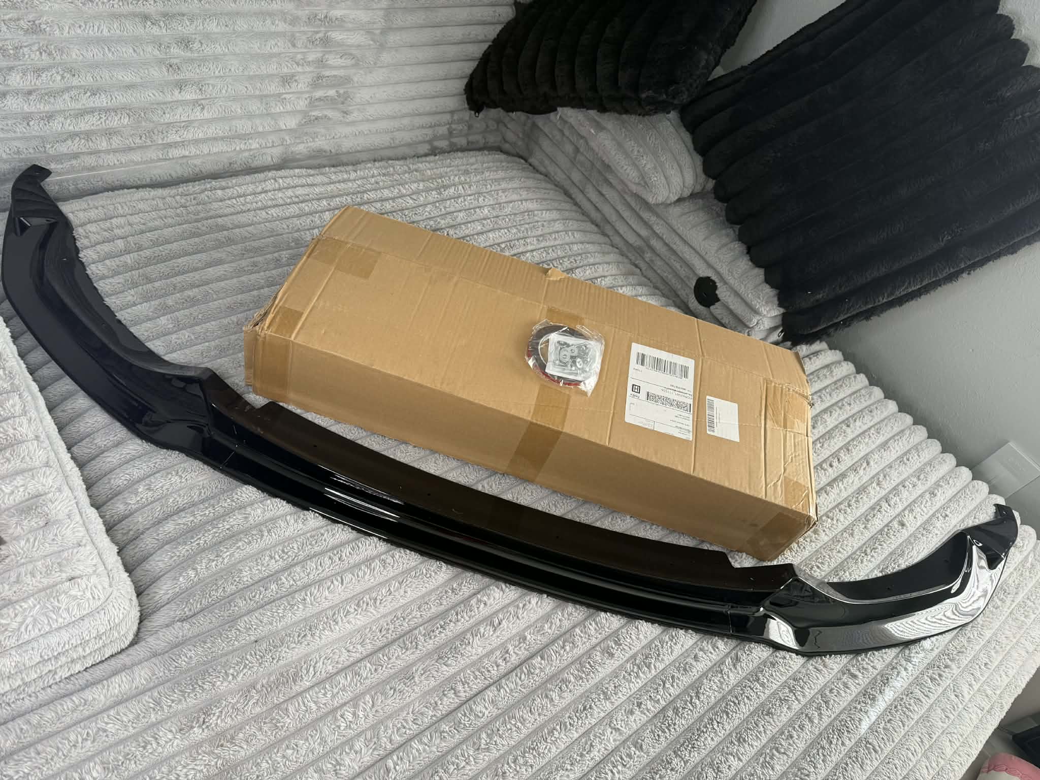 Gloss Black CS Style Front Splitter Lip Spoiler for BMW M3/M4 F80 F82 F83 (2015–2020) – Premium Aerodynamic Bumper Upgrade