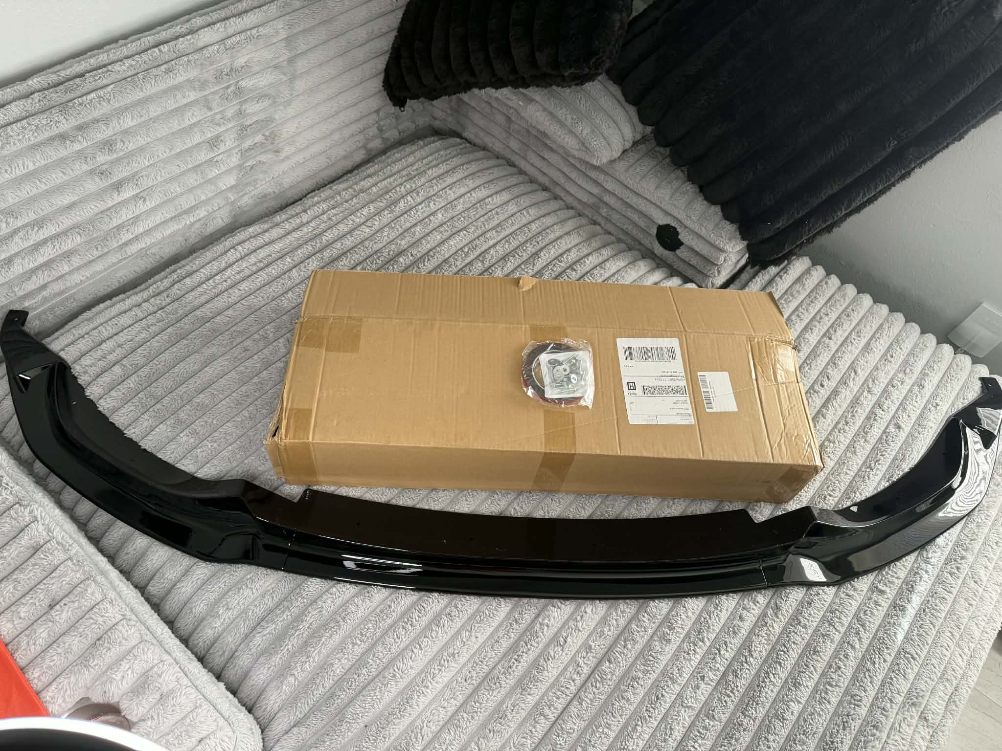 Gloss Black CS Style Front Splitter Lip Spoiler for BMW M3/M4 F80 F82 F83 (2015–2020) – Premium Aerodynamic Bumper Upgrade